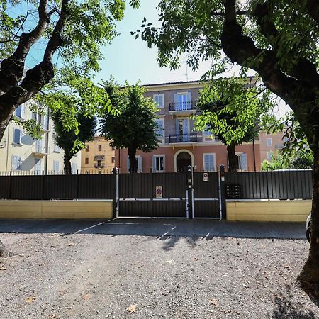 Residence Del Centro Modena Exterior foto